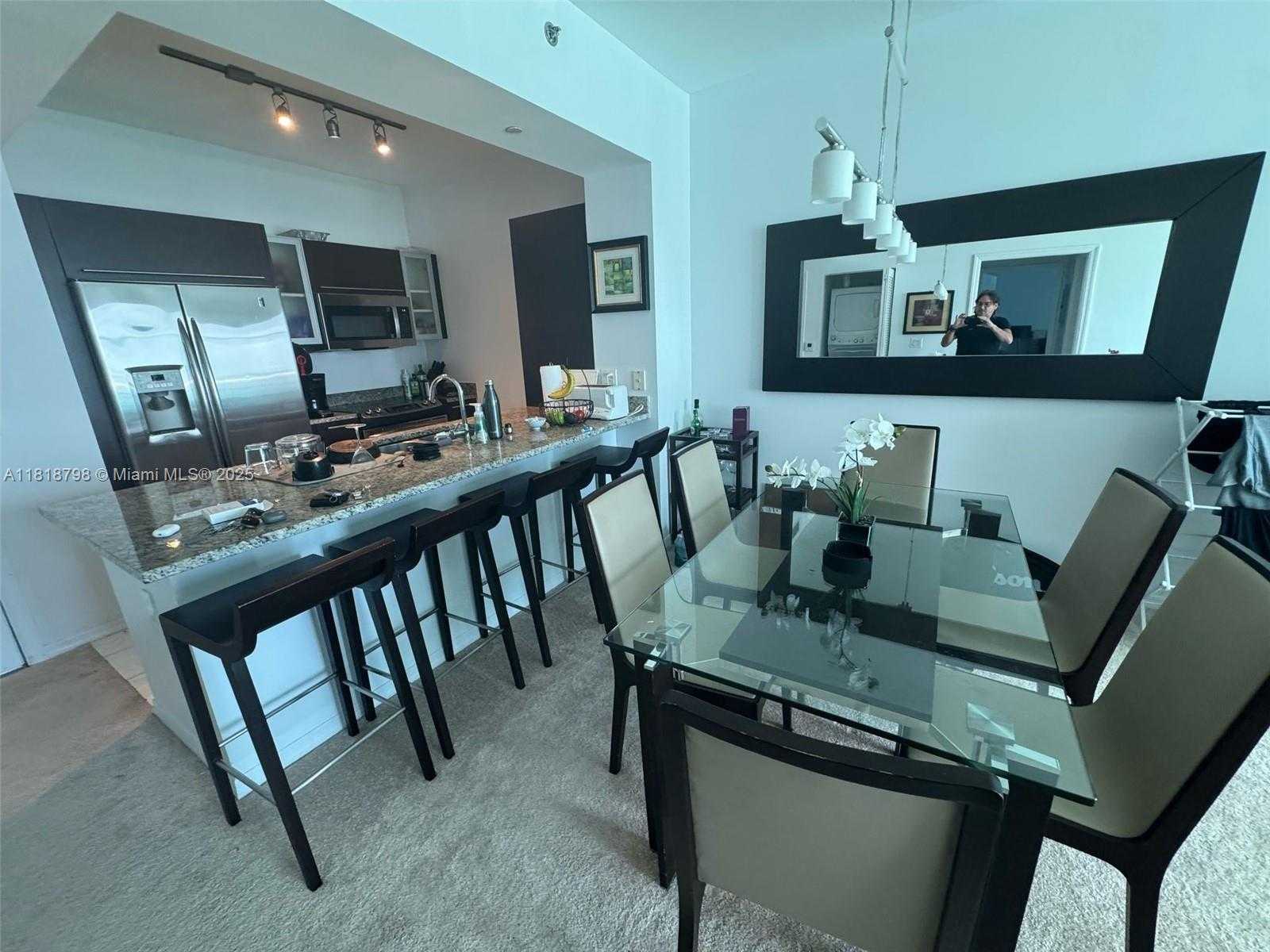 Small Image of 950 BRICKELL BAY DR #2703, Miami Number 4