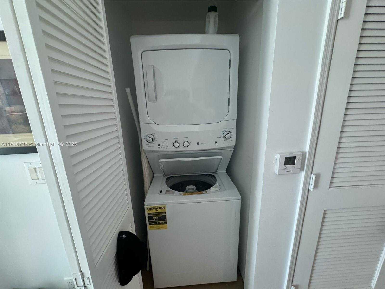 Small Image of 950 BRICKELL BAY DR #2703, Miami Number 7