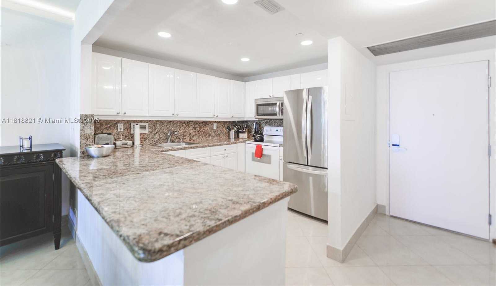 Small Image of 2301 COLLINS AVE #1025, Miami Beach Number 16