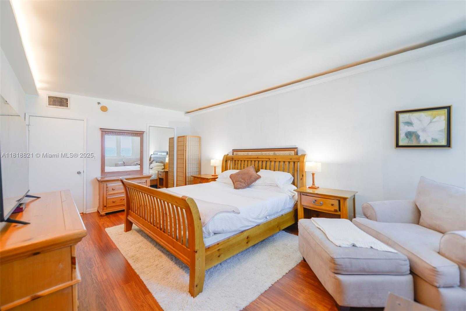 Small Image of 2301 COLLINS AVE #1025, Miami Beach Number 21