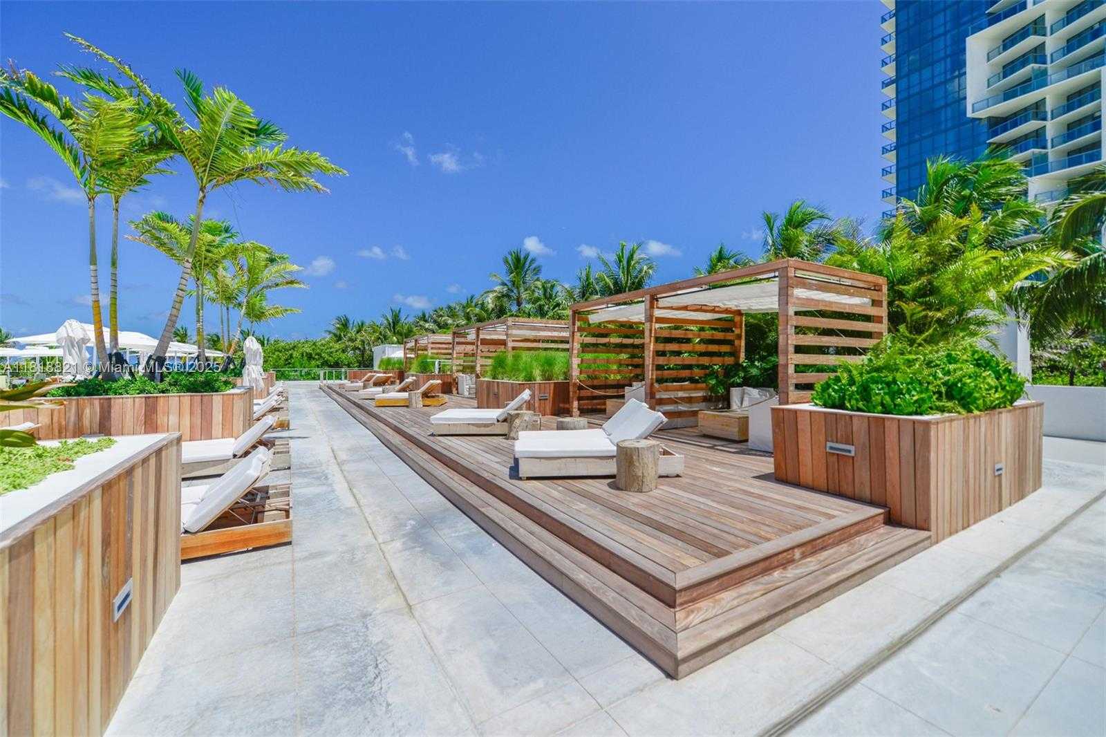 Small Image of 2301 COLLINS AVE #1025, Miami Beach Number 31