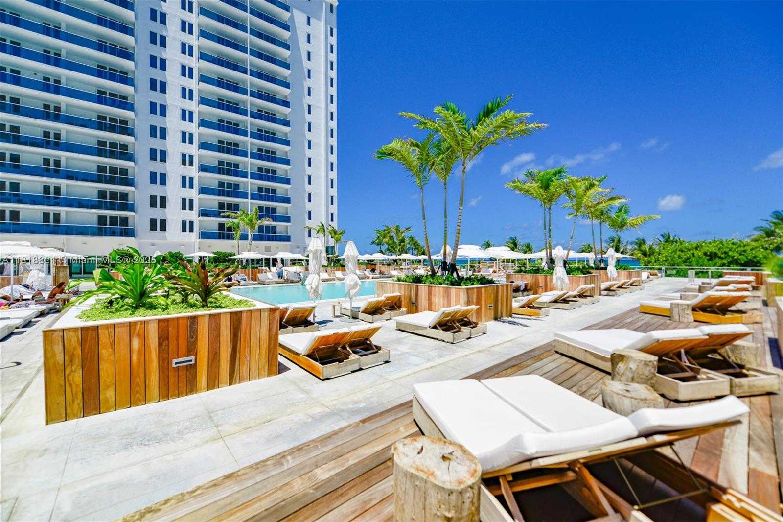 Small Image of 2301 COLLINS AVE #1025, Miami Beach Number 32