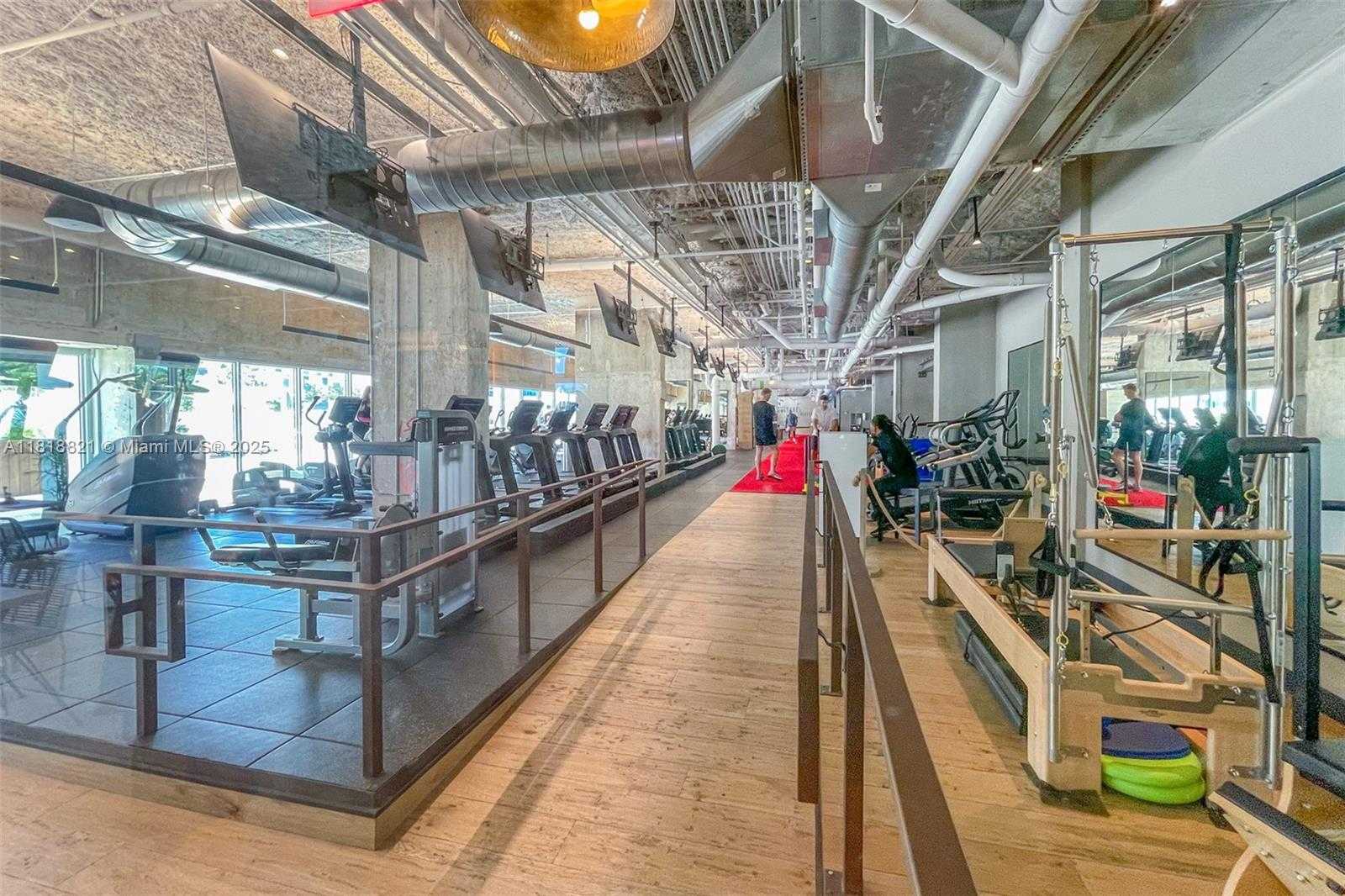 Small Image of 2301 COLLINS AVE #1025, Miami Beach Number 41