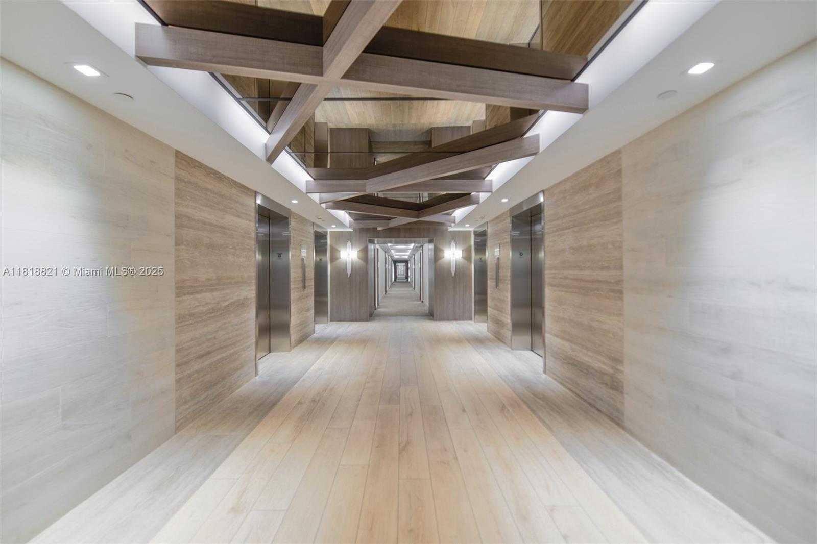 Small Image of 2301 COLLINS AVE #1025, Miami Beach Number 8