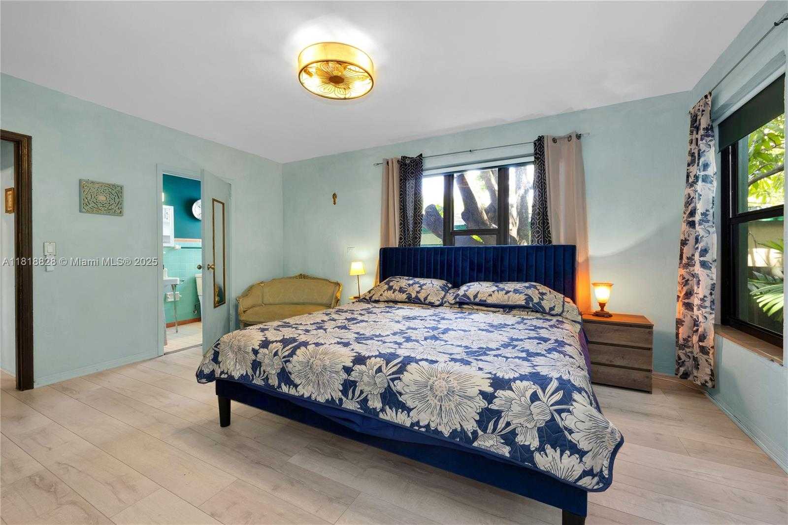 Small Image of 7600 NORTH EAST 7TH AVE, Miami Number 10