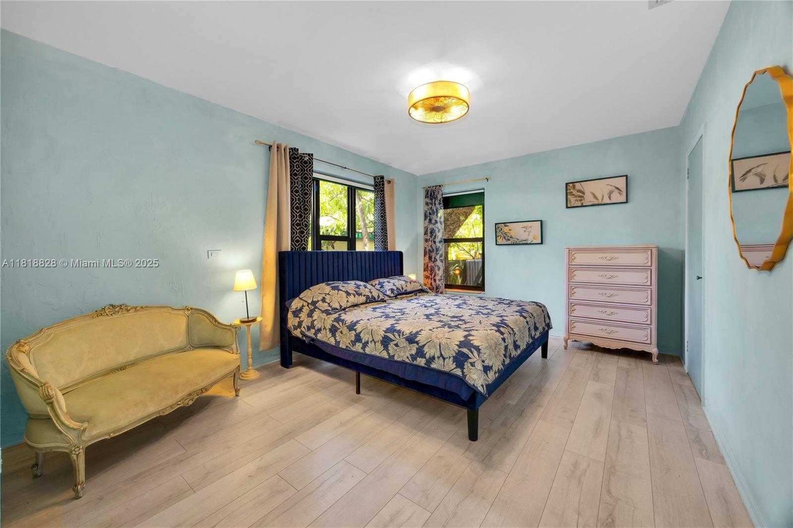 Small Image of 7600 NORTH EAST 7TH AVE, Miami Number 11