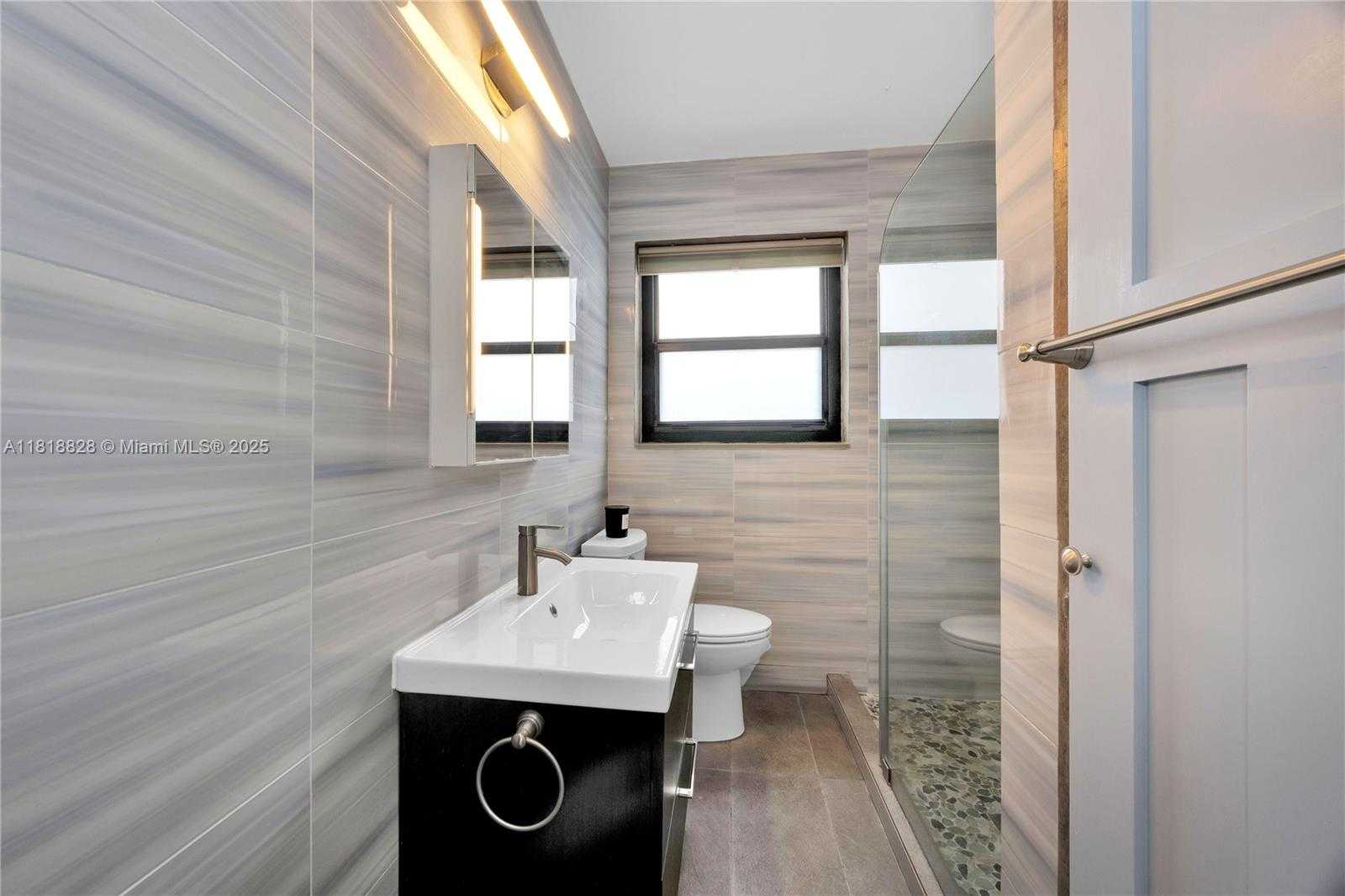 Small Image of 7600 NORTH EAST 7TH AVE, Miami Number 19