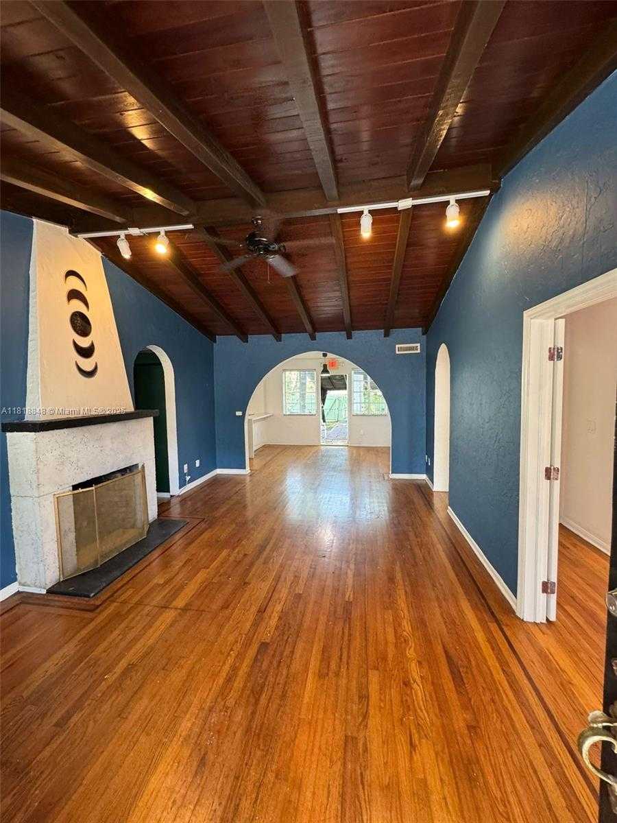 Small Image of 1247 ALTON RD, Miami Beach Number 2