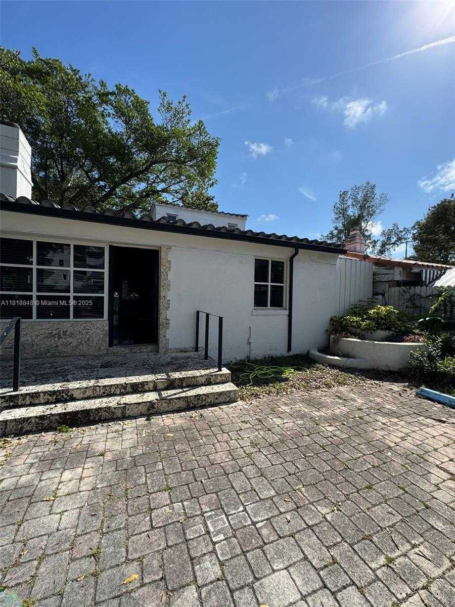 Small Image of 1247 ALTON RD, Miami Beach Number 4