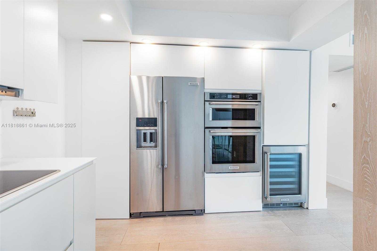 Small Image of 650 WEST AVE #2807, Miami Beach Number 15