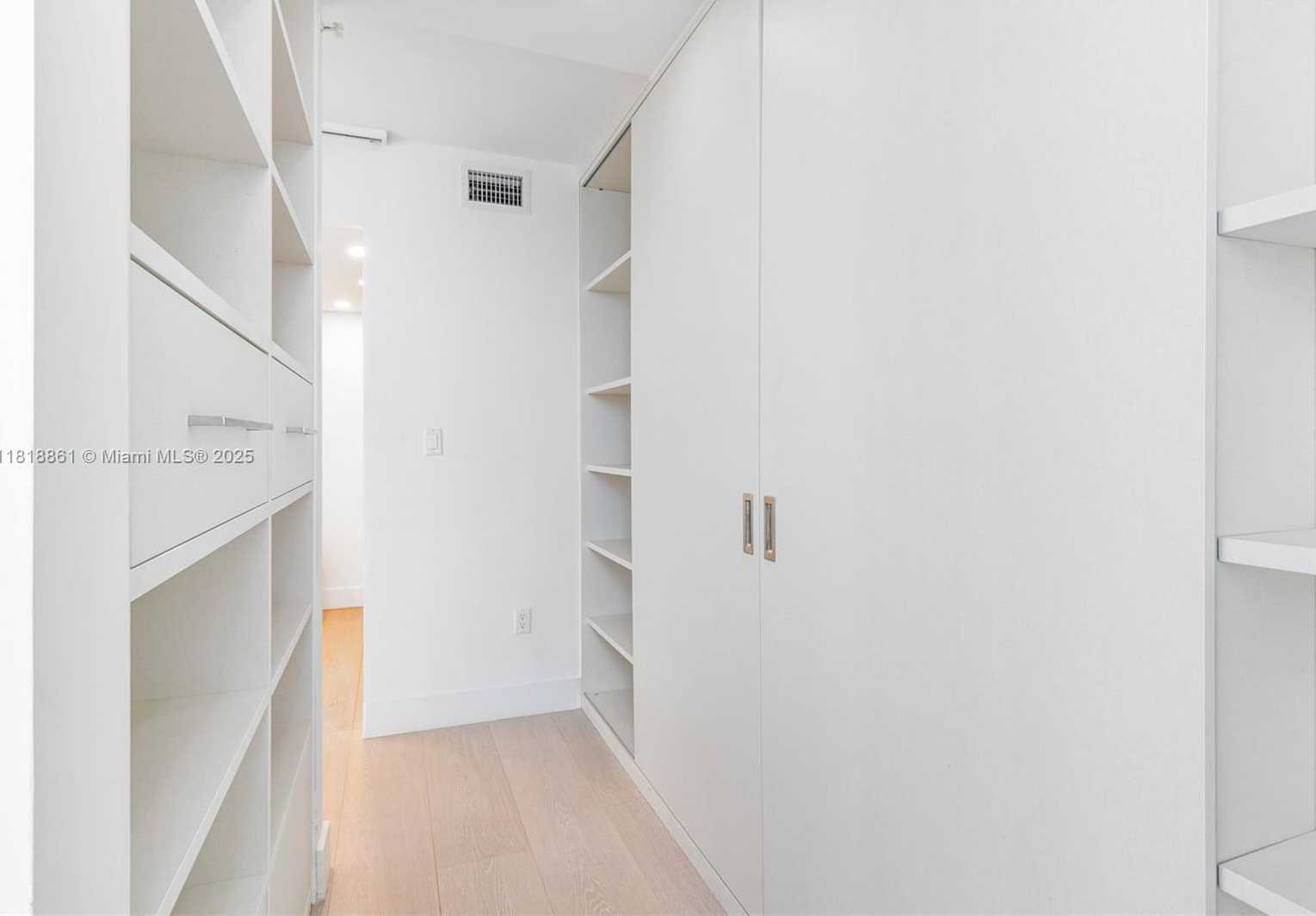 Small Image of 650 WEST AVE #2807, Miami Beach Number 20
