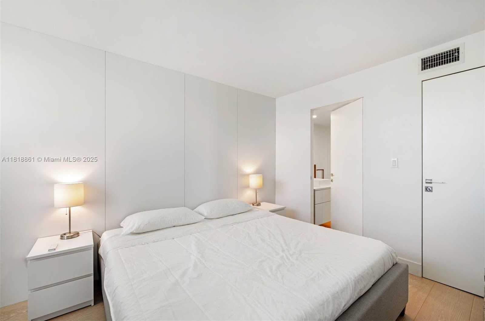 Small Image of 650 WEST AVE #2807, Miami Beach Number 23
