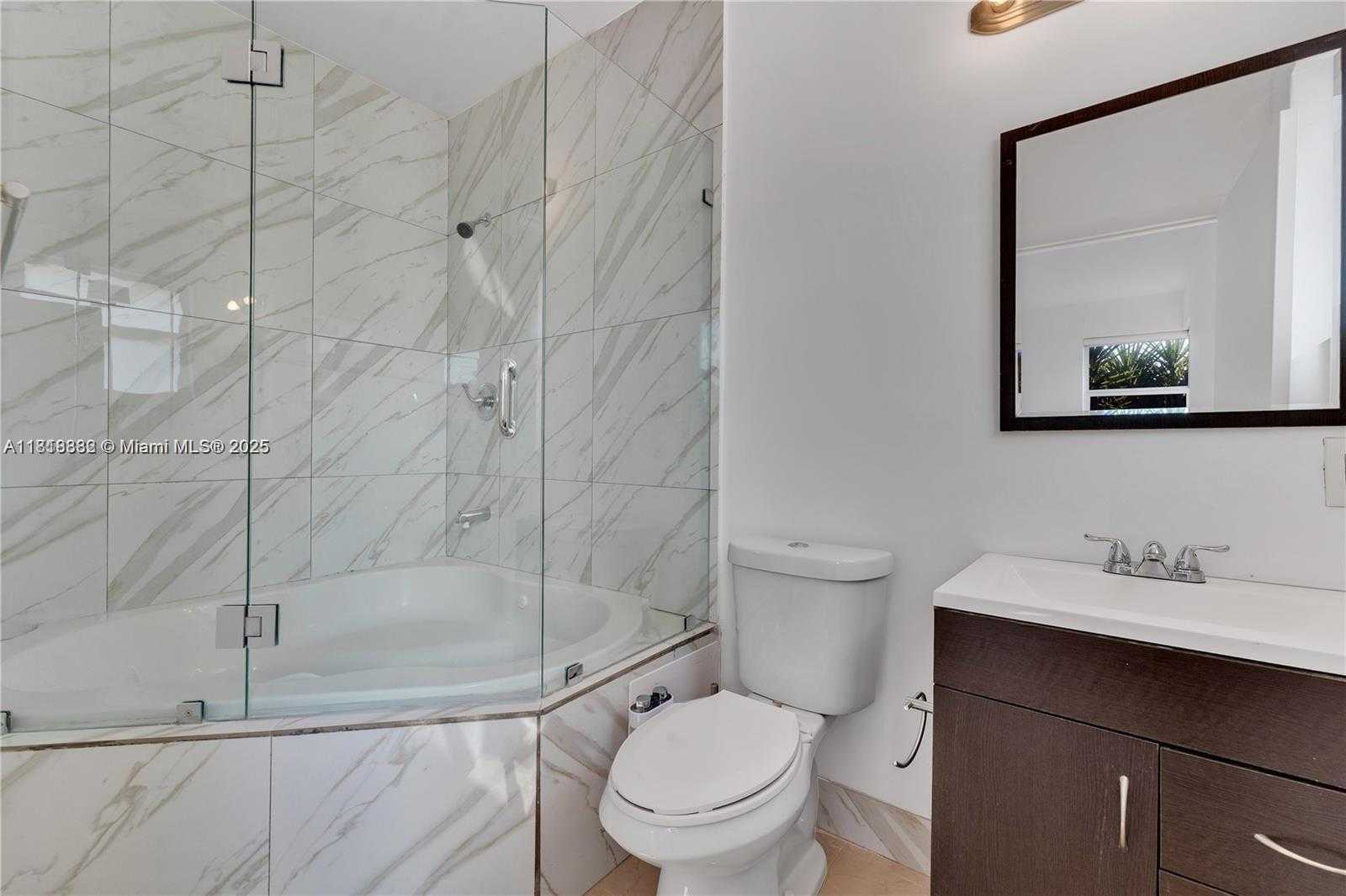 Small Image of 501 90TH ST, Surfside Number 7