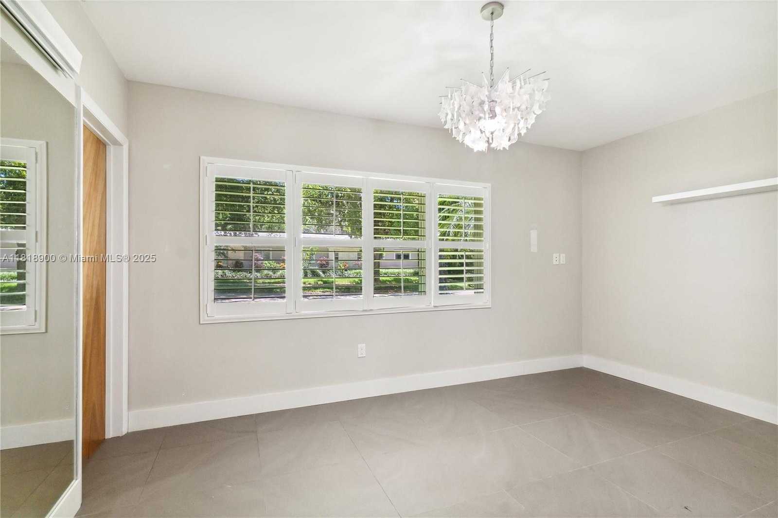 Small Image of 601 TIBIDABO AVE, Coral Gables Number 14
