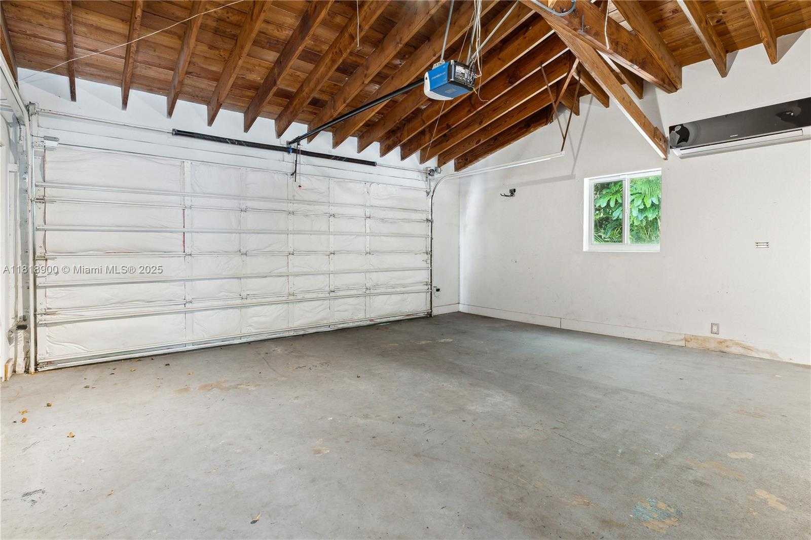 Small Image of 601 TIBIDABO AVE, Coral Gables Number 25
