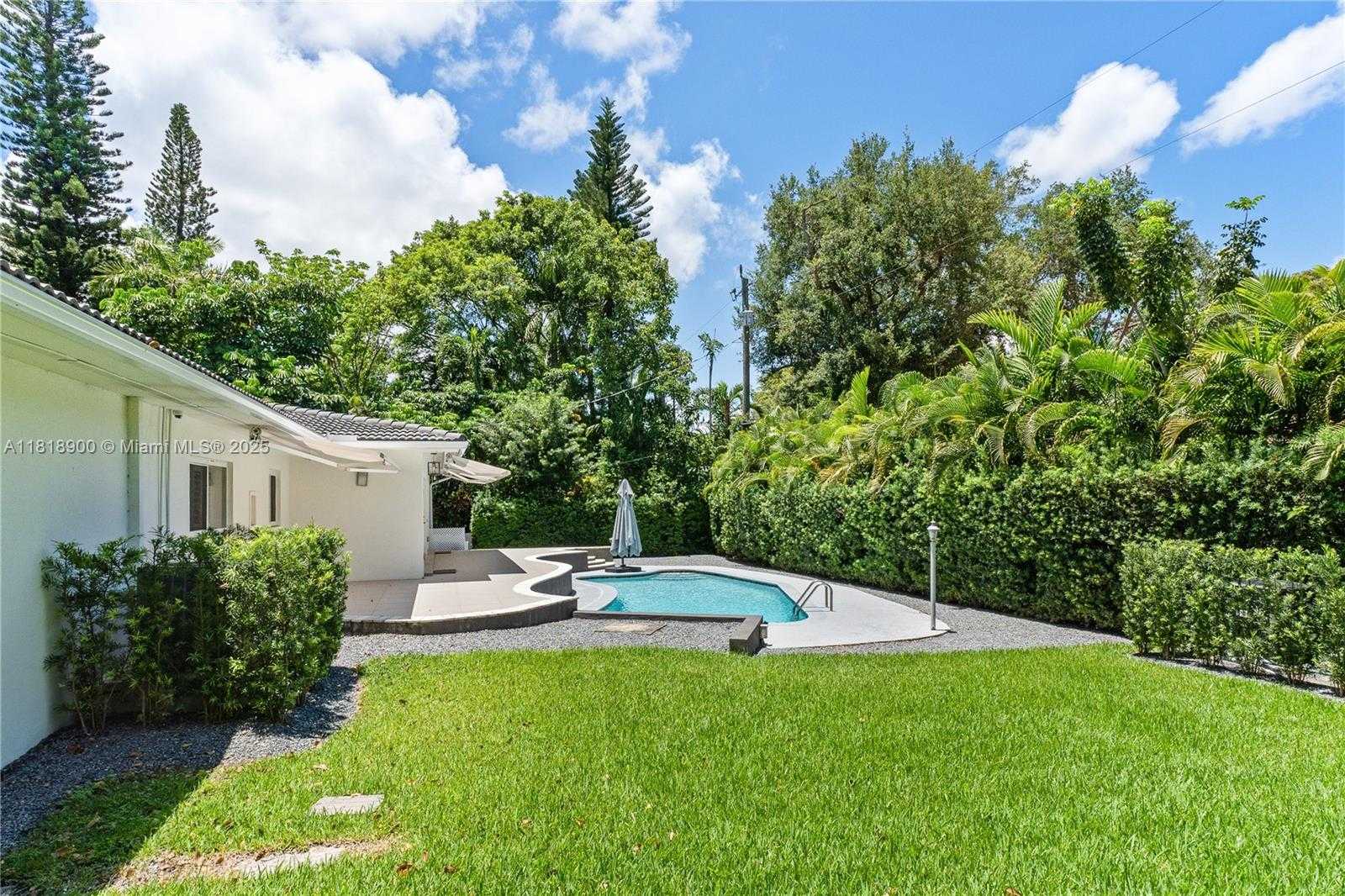 Small Image of 601 TIBIDABO AVE, Coral Gables Number 28