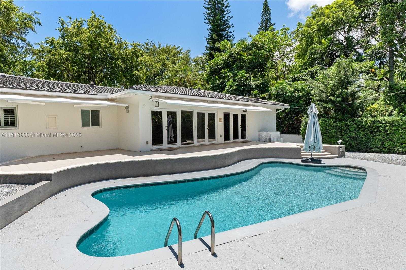 Small Image of 601 TIBIDABO AVE, Coral Gables Number 29
