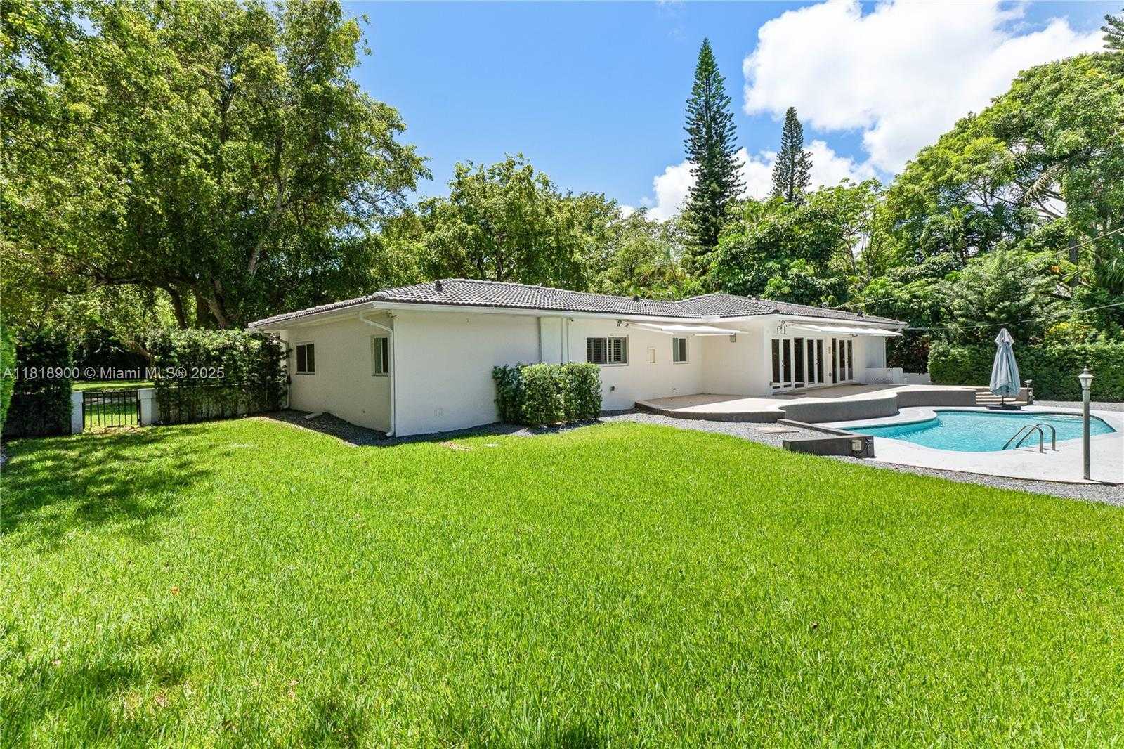 Small Image of 601 TIBIDABO AVE, Coral Gables Number 30