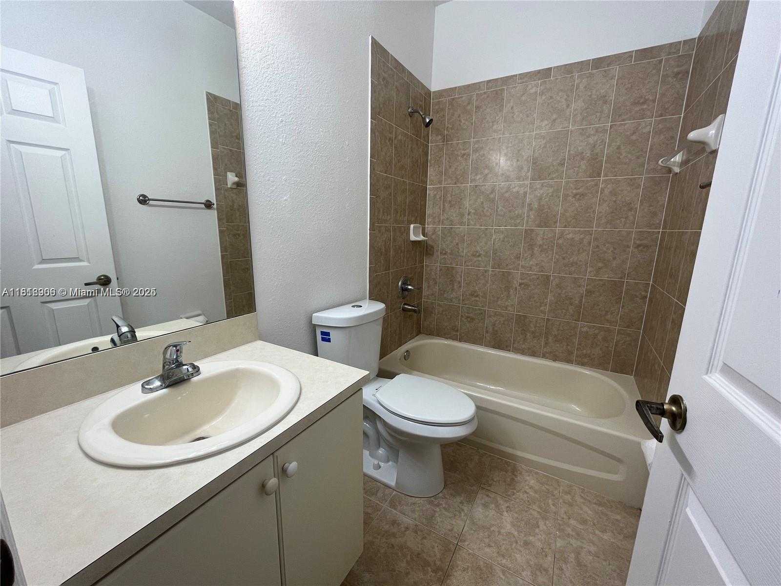 Small Image of 15269 SOUTH WEST 88TH TER #15269, Miami Number 16