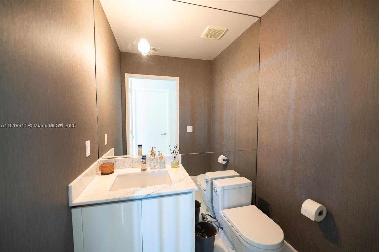 Small Image of 330 SUNNY ISLES BLVD #5-UPH03, Sunny Isles Beach Number 19