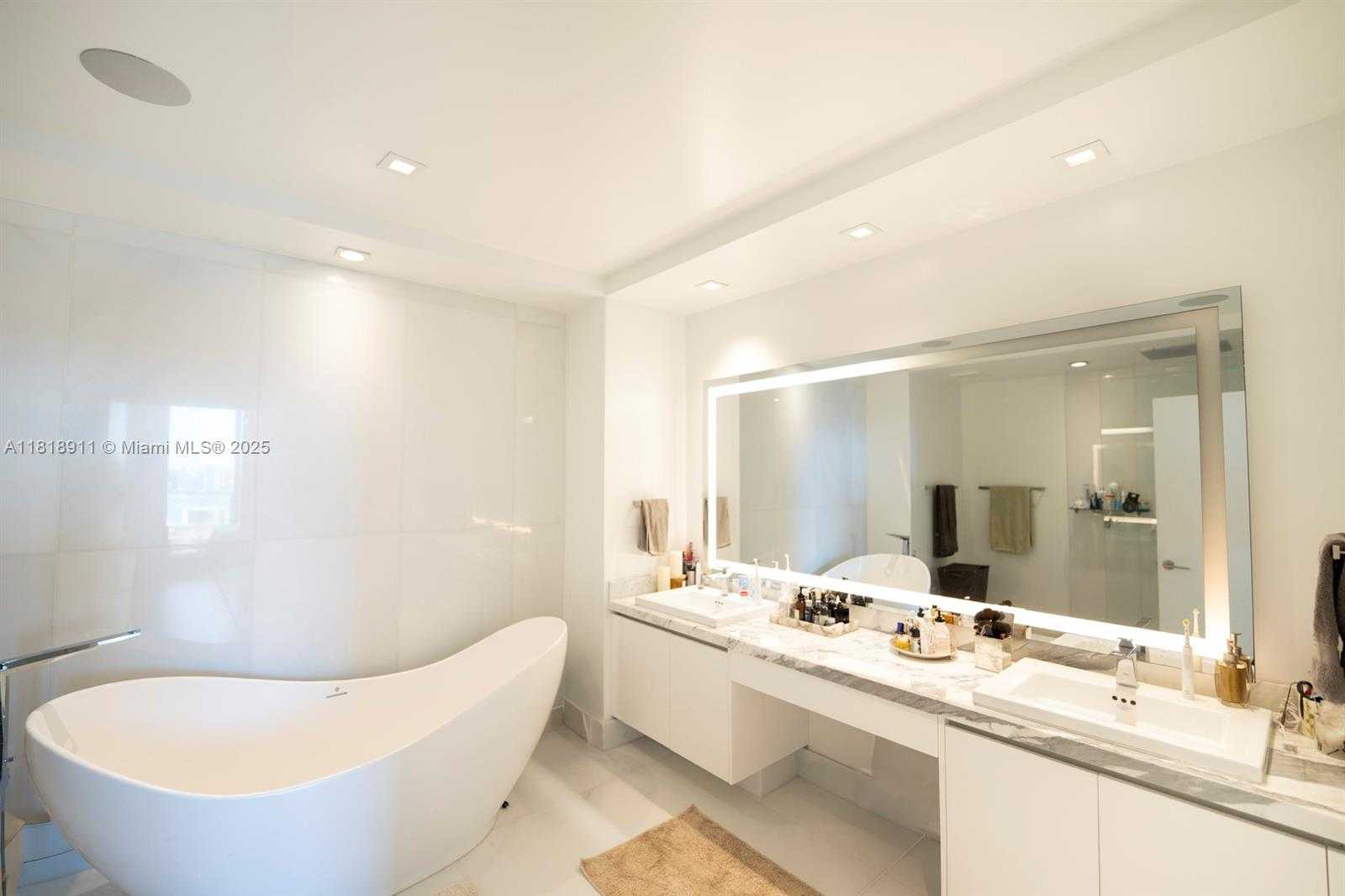 Small Image of 330 SUNNY ISLES BLVD #5-UPH03, Sunny Isles Beach Number 22