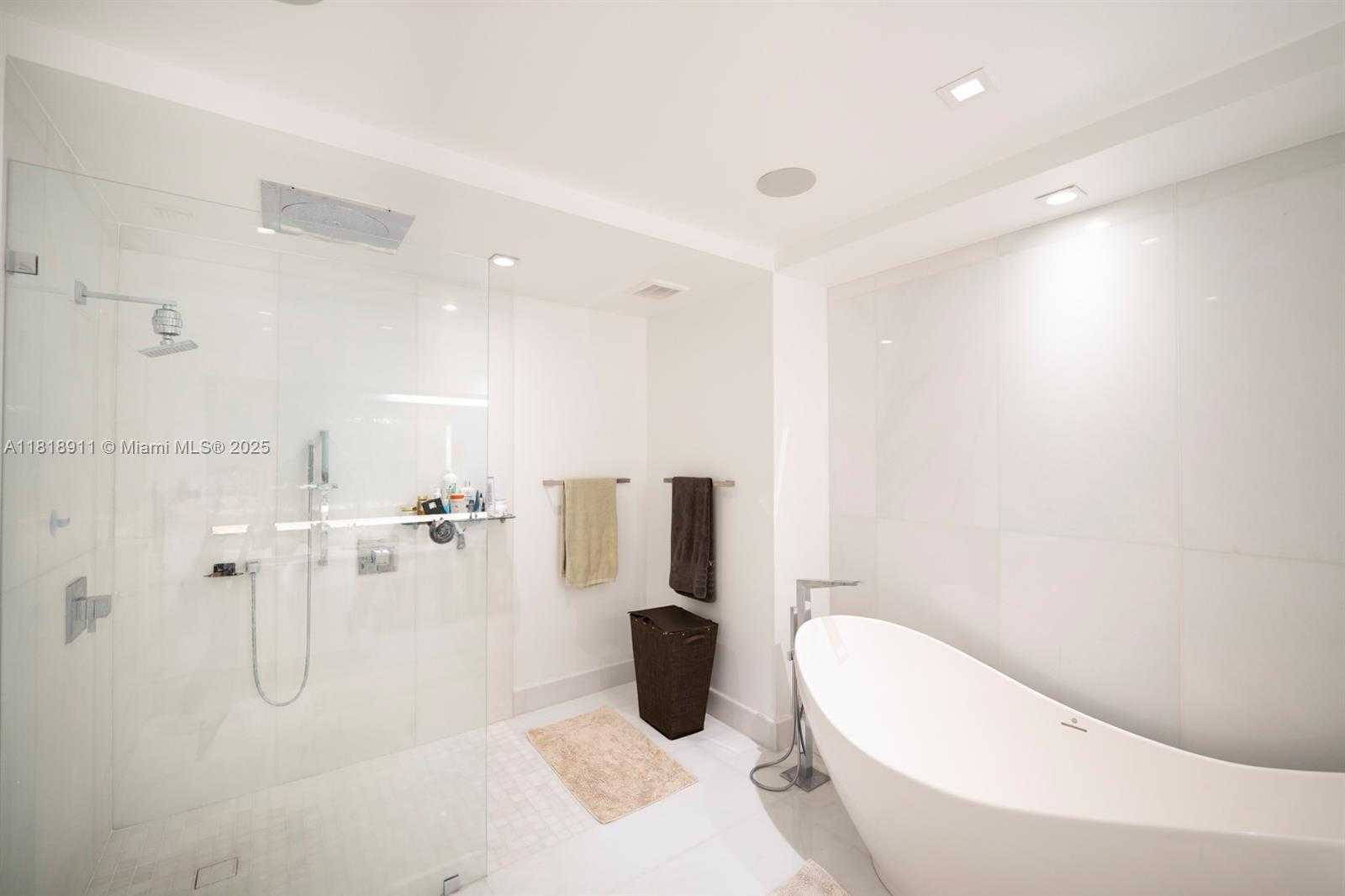 Small Image of 330 SUNNY ISLES BLVD #5-UPH03, Sunny Isles Beach Number 23