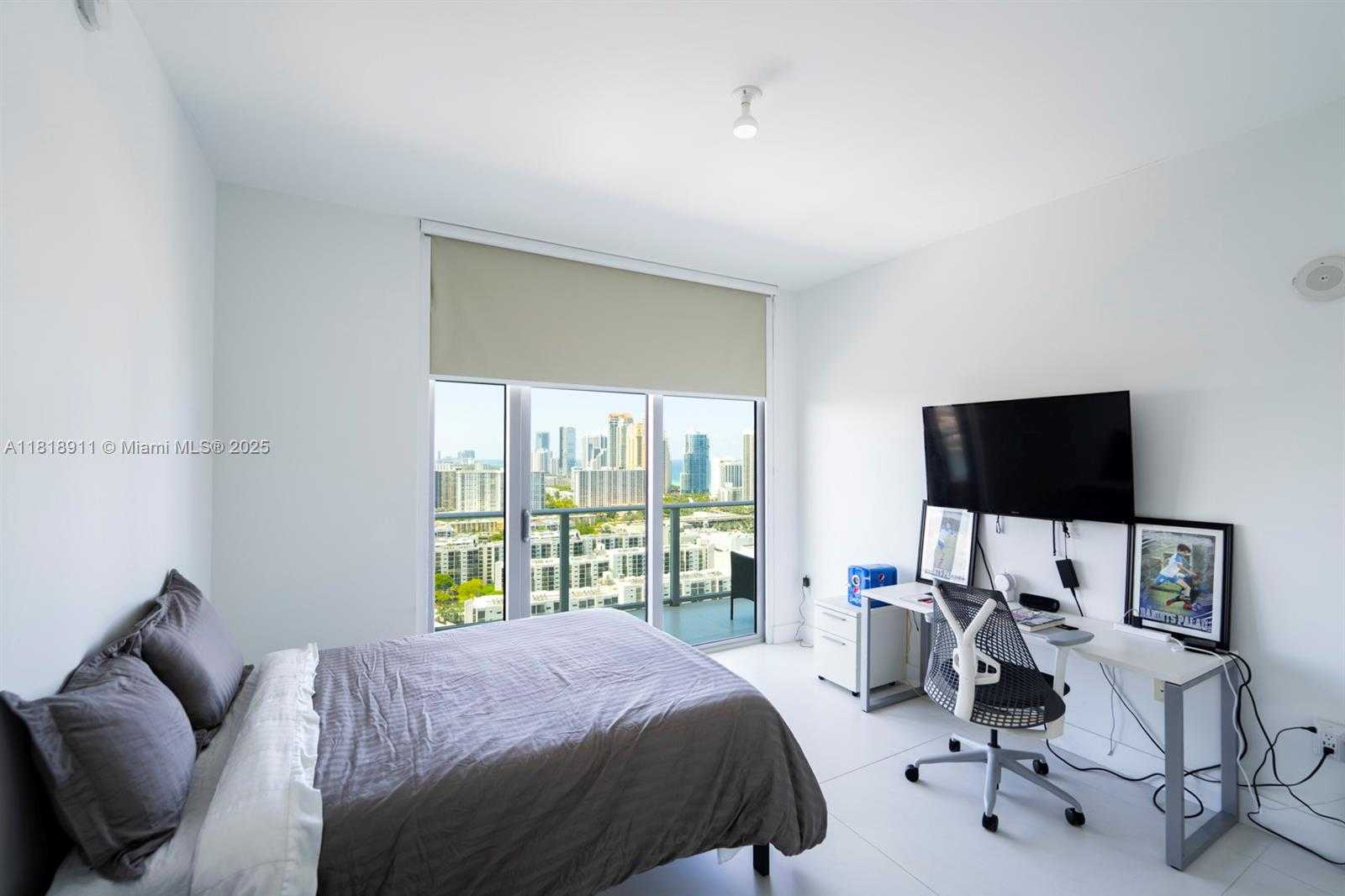 Small Image of 330 SUNNY ISLES BLVD #5-UPH03, Sunny Isles Beach Number 27