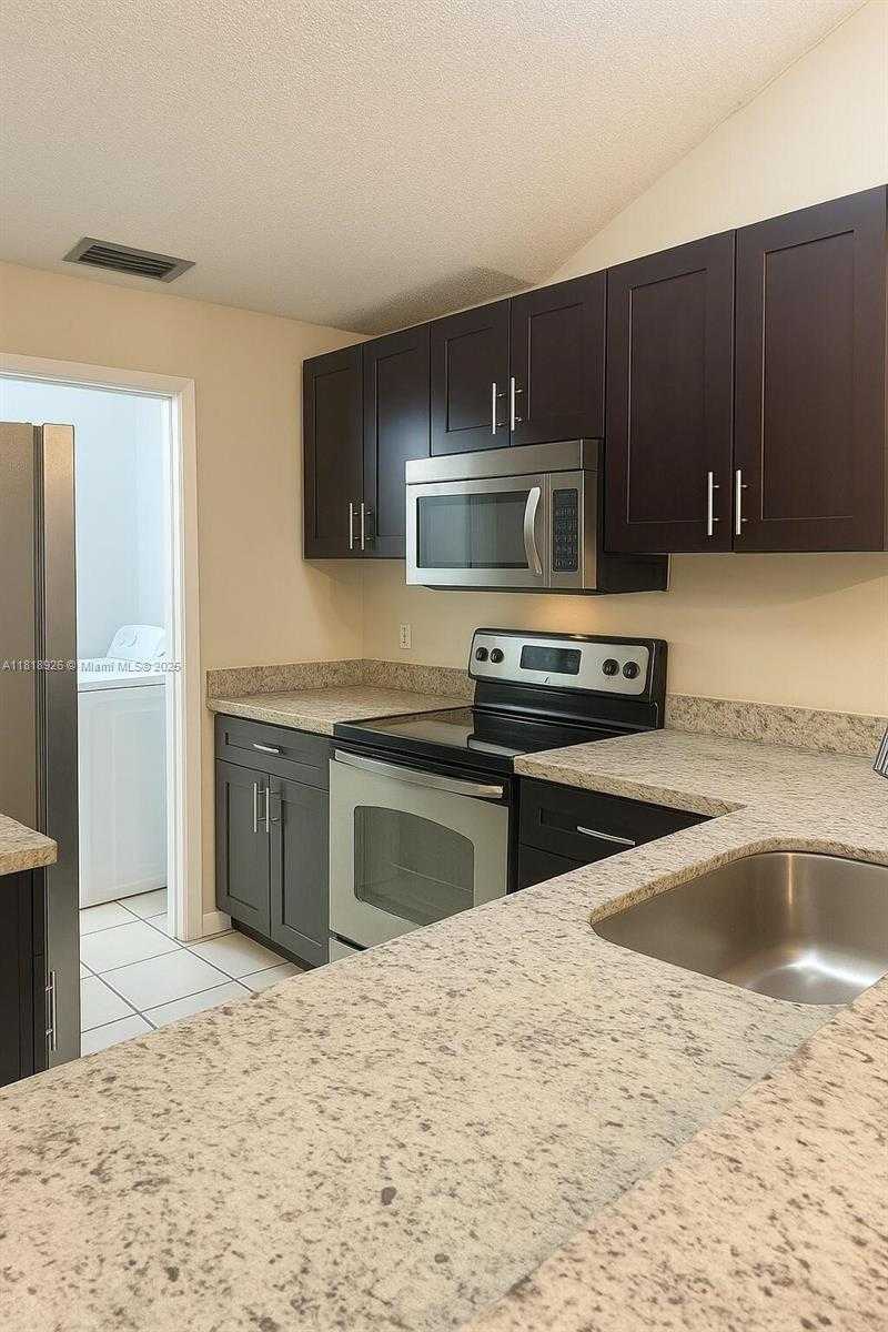Small Image of 6822 SOUTH WEST 39TH ST #14-G, Miramar Number 4