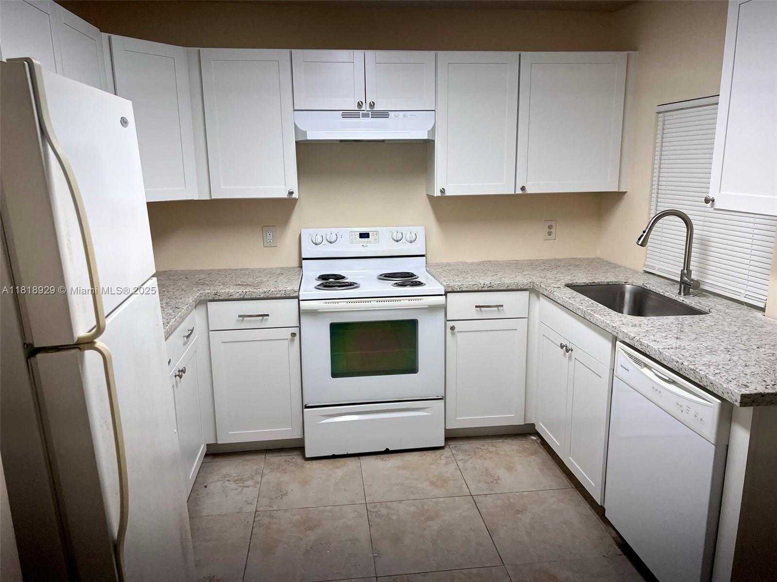 Small Image of 1376 NORTH WEST 93RD TER #1376, Coral Springs Number 2