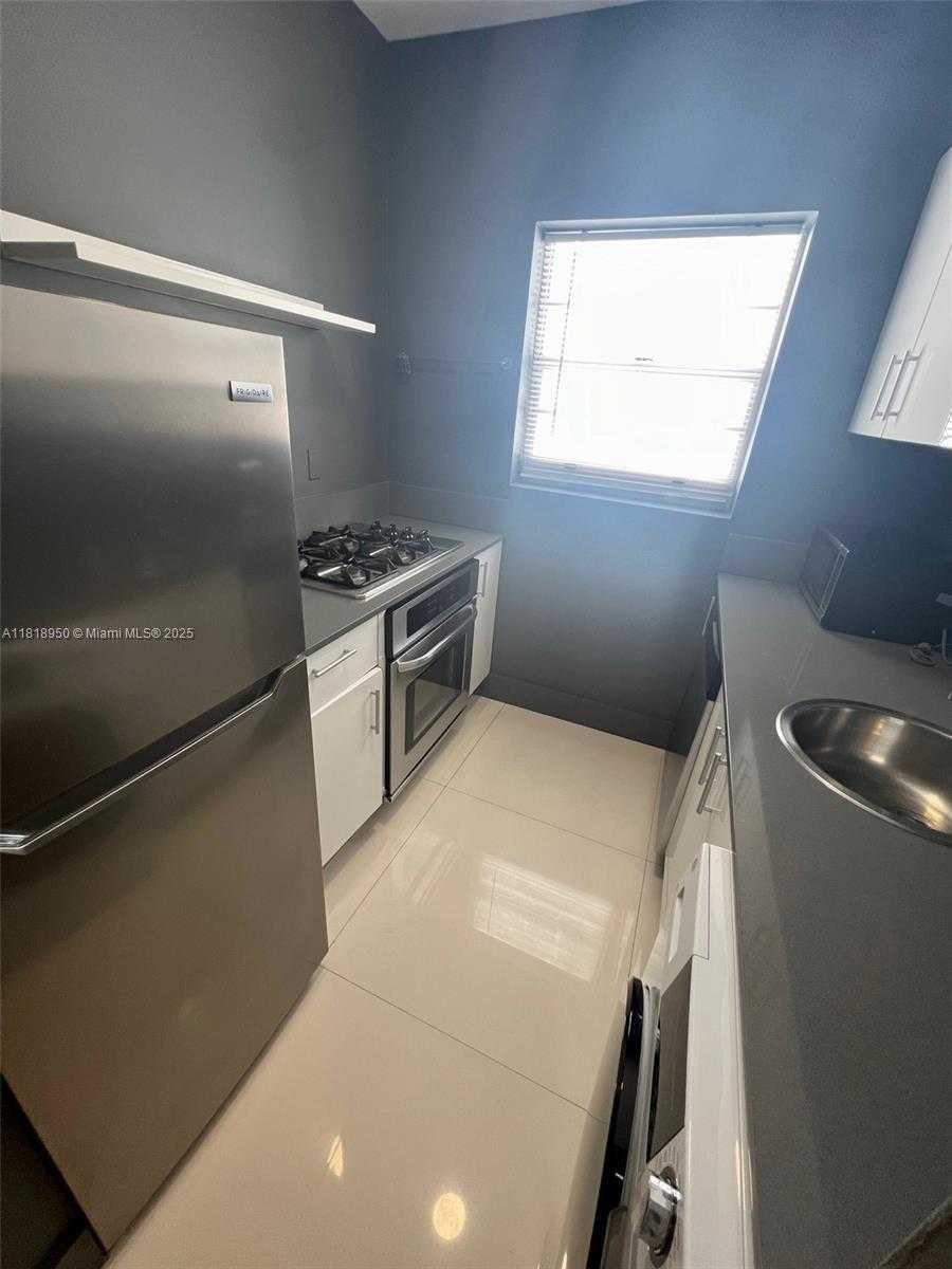 Small Image of 1604 DREXEL AVE #207, Miami Beach Number 3
