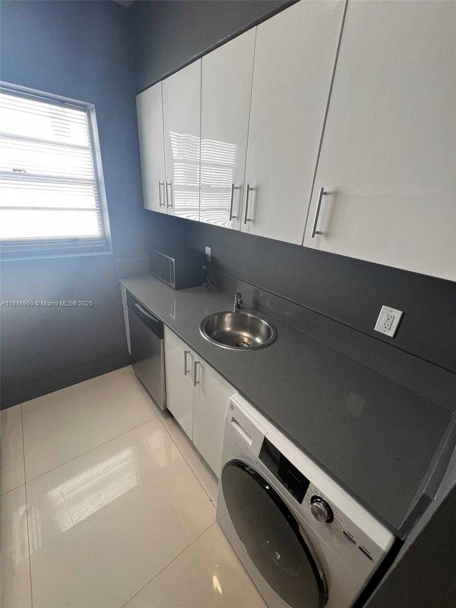 Small Image of 1604 DREXEL AVE #207, Miami Beach Number 4