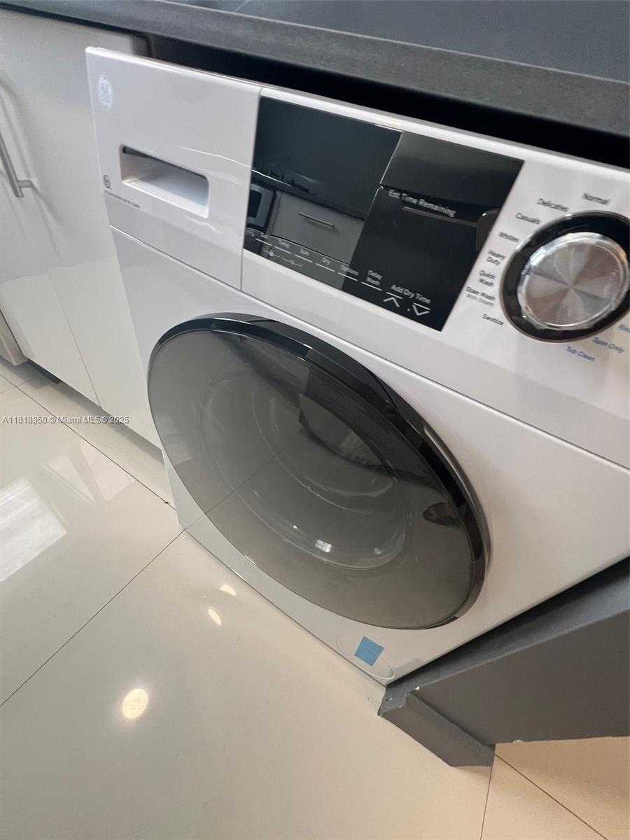 Small Image of 1604 DREXEL AVE #207, Miami Beach Number 6
