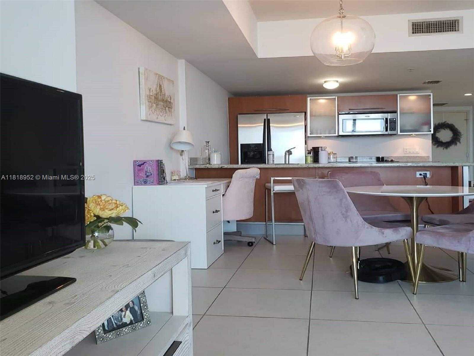 Small Image of 185 SOUTH WEST 7TH ST #3705, Miami Number 3