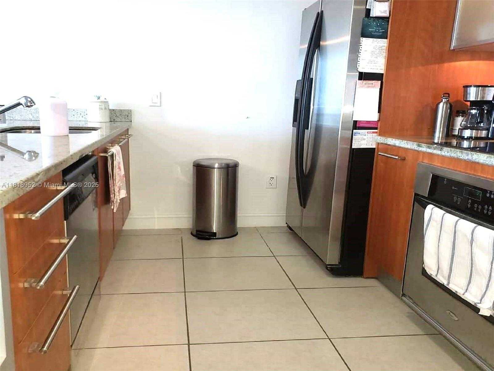 Small Image of 185 SOUTH WEST 7TH ST #3705, Miami Number 6