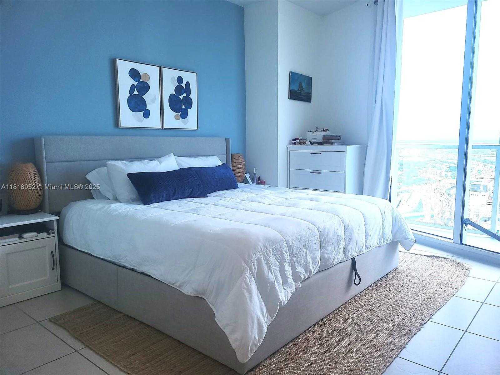 Small Image of 185 SOUTH WEST 7TH ST #3705, Miami Number 9