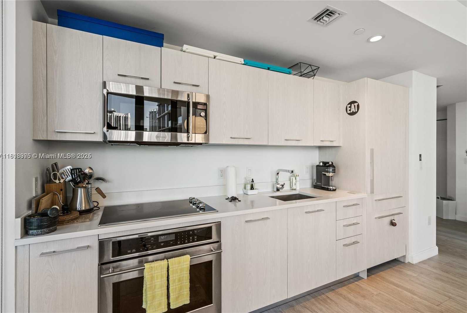 Small Image of 55 SOUTH WEST 9TH ST #1801, Miami Number 15
