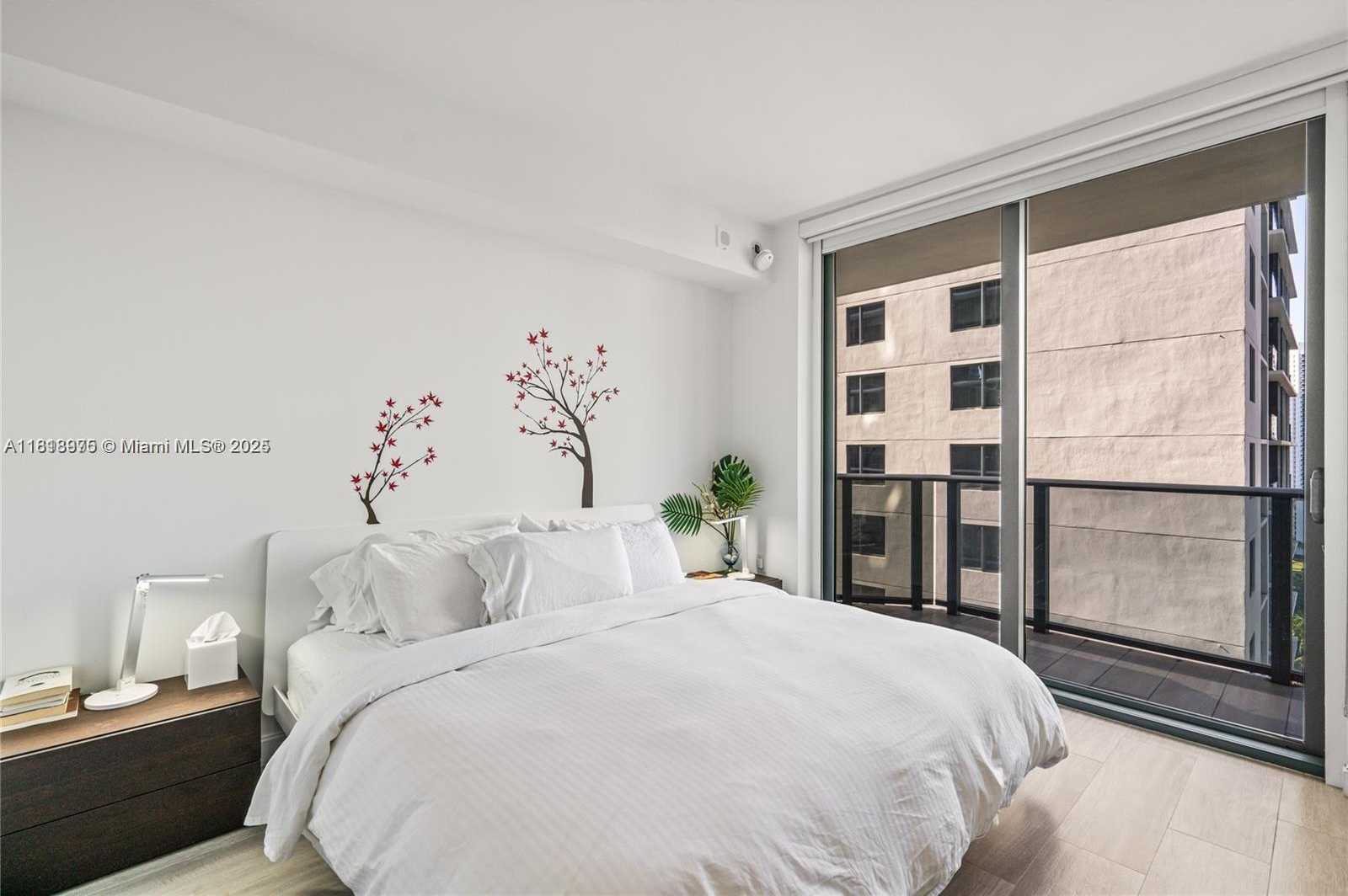 Small Image of 55 SOUTH WEST 9TH ST #1801, Miami Number 19