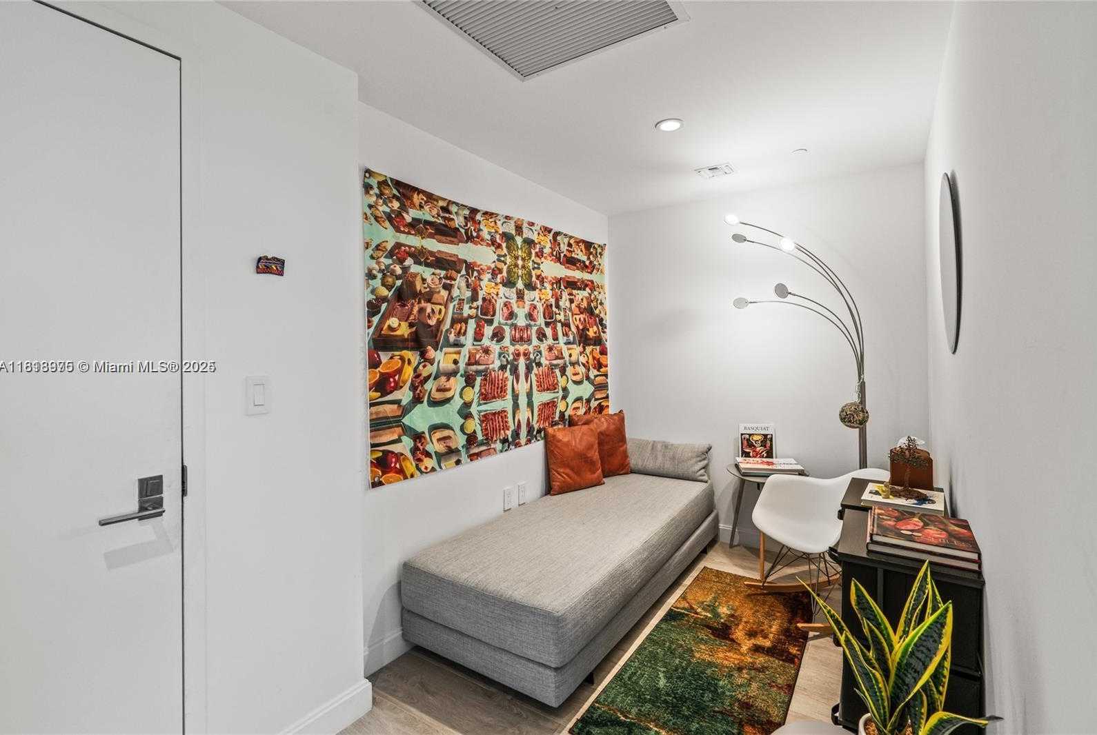 Small Image of 55 SOUTH WEST 9TH ST #1801, Miami Number 3