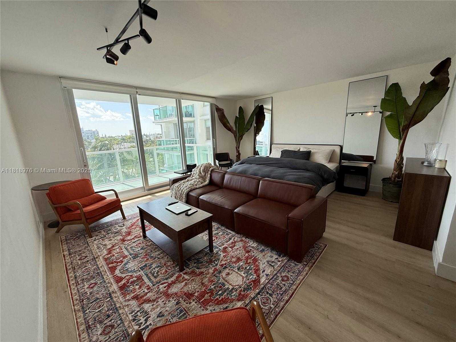 Small Image of 1000 WEST AVE #506, Miami Beach Number 3