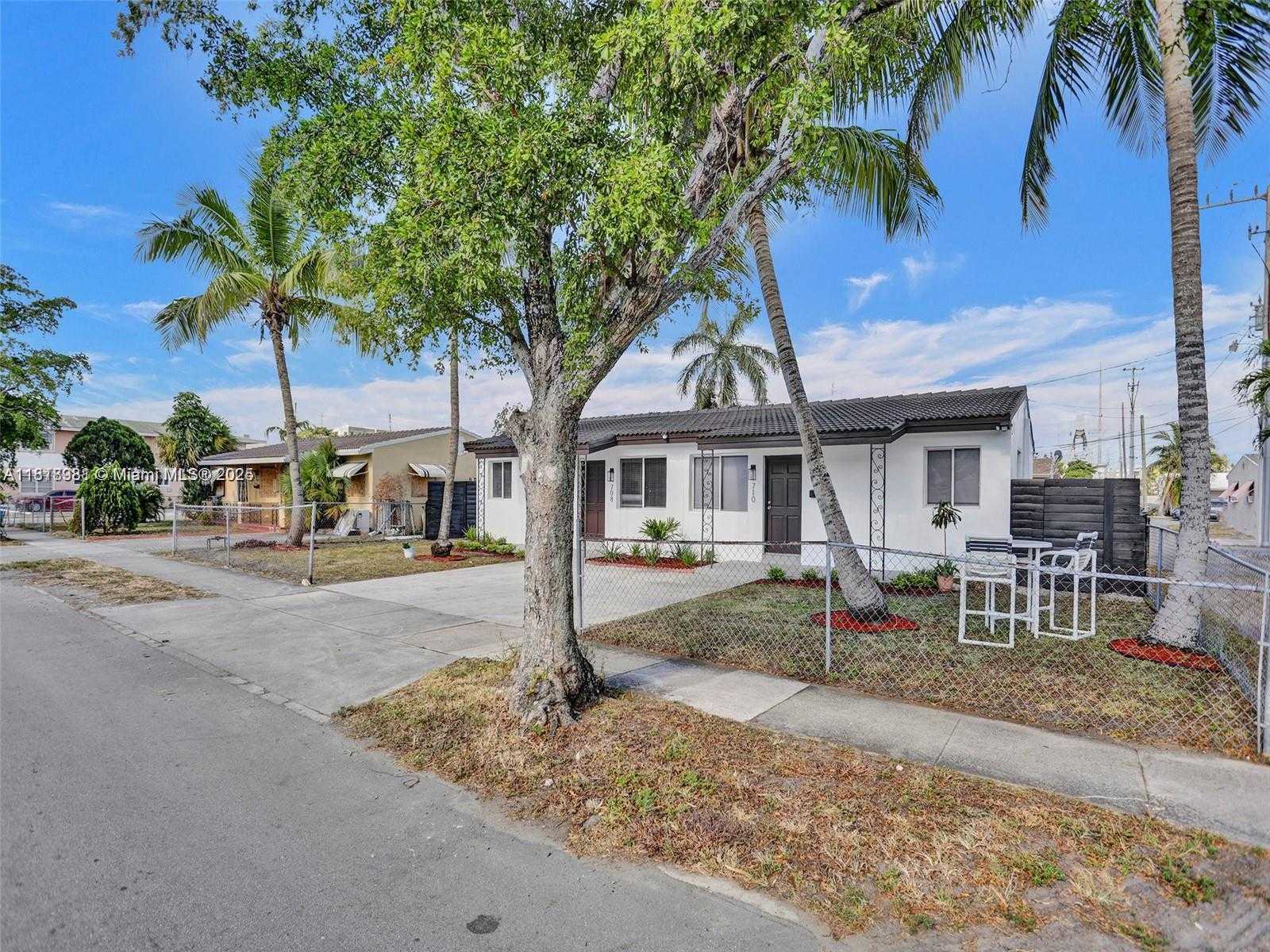 Small Image of 708 NORTH 20TH #1-2, Hollywood Number 10