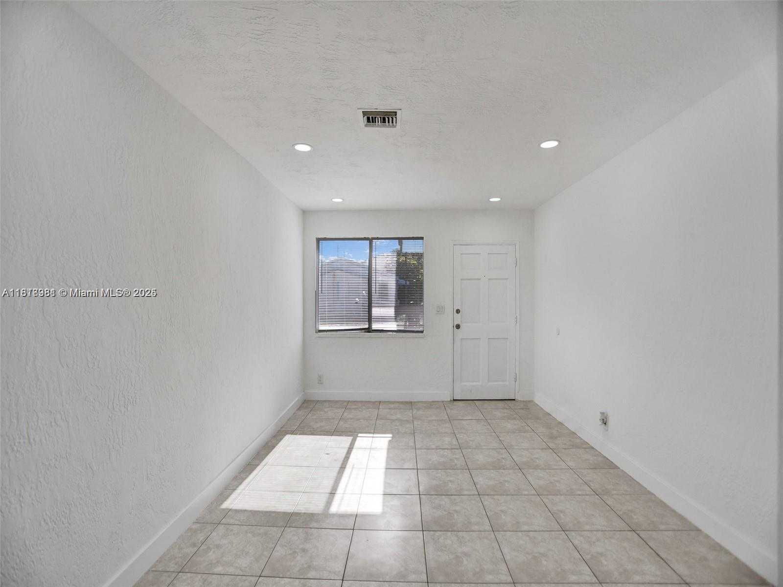 Small Image of 708 NORTH 20TH #1-2, Hollywood Number 13