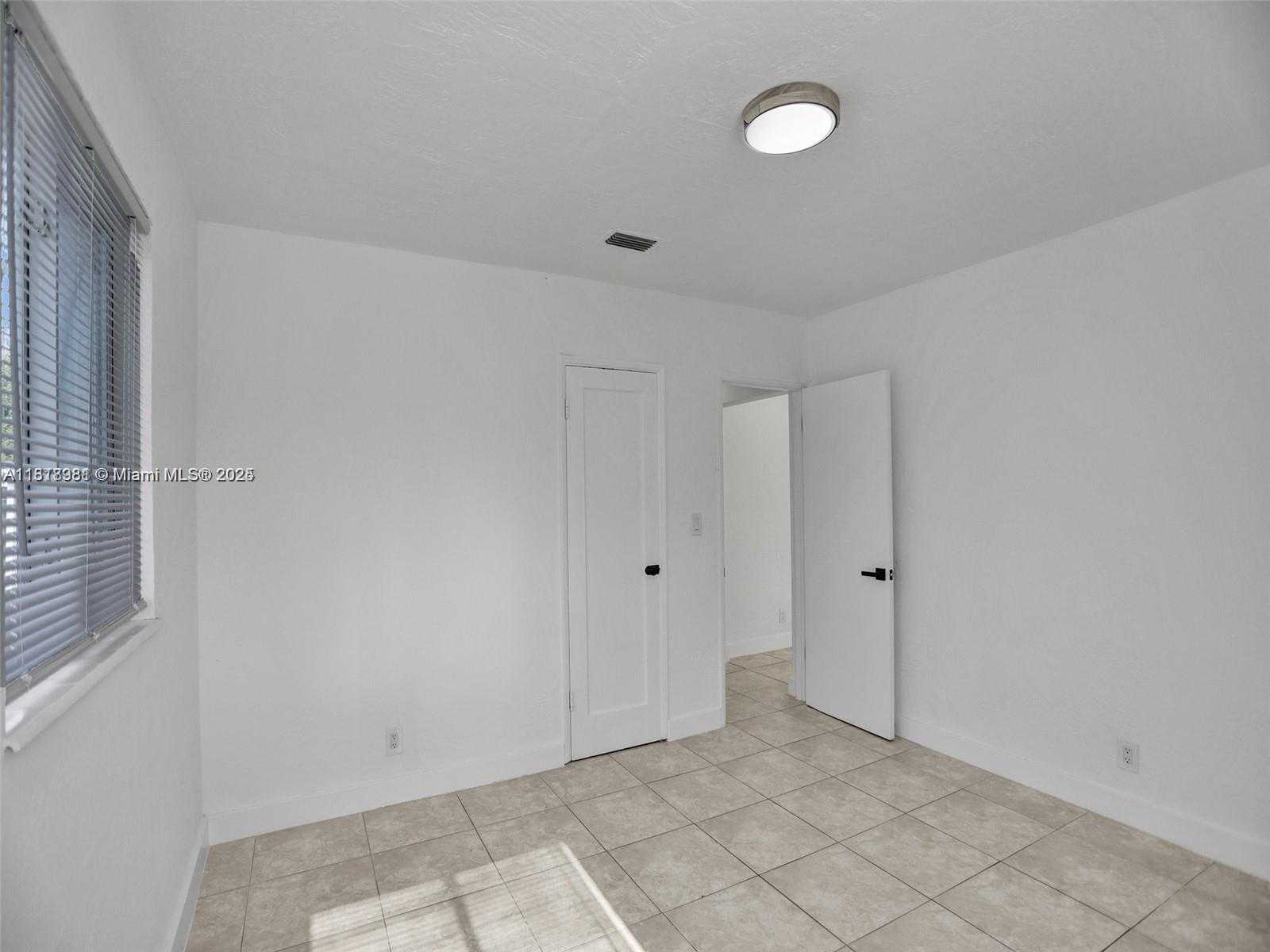 Small Image of 708 NORTH 20TH #1-2, Hollywood Number 19