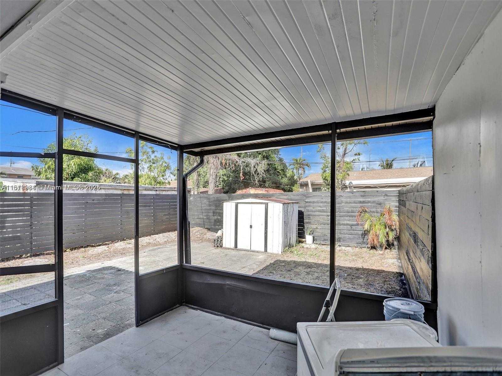 Small Image of 708 NORTH 20TH #1-2, Hollywood Number 26