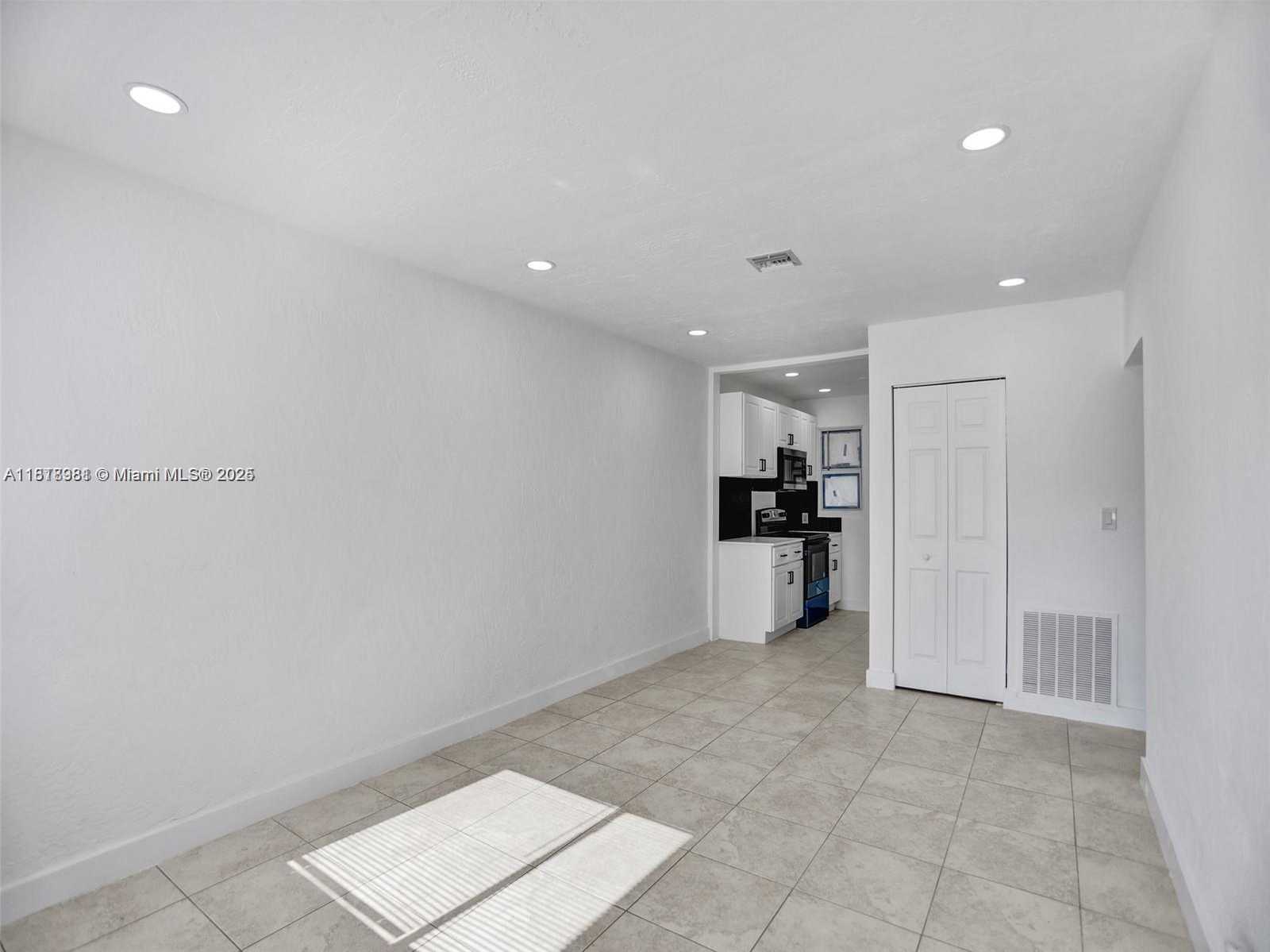 Small Image of 708 NORTH 20TH #1-2, Hollywood Number 27