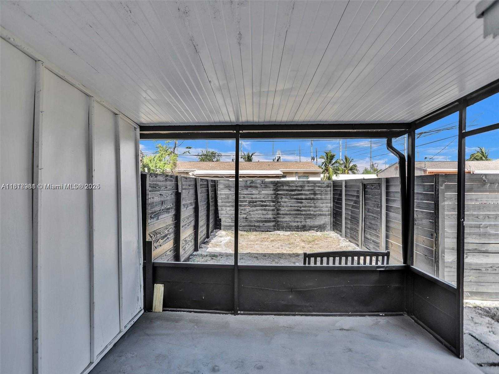 Small Image of 708 NORTH 20TH #1-2, Hollywood Number 42