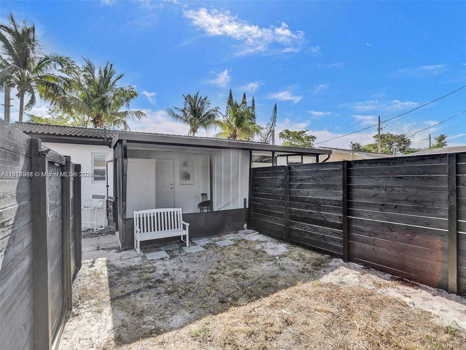 Small Image of 708 NORTH 20TH #1-2, Hollywood Number 49