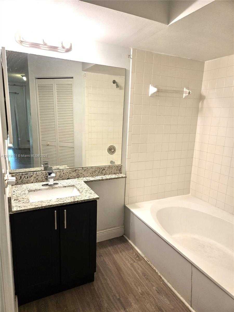 Small Image of 1280 SOUTH ALHAMBRA CIR #2308, Coral Gables Number 11
