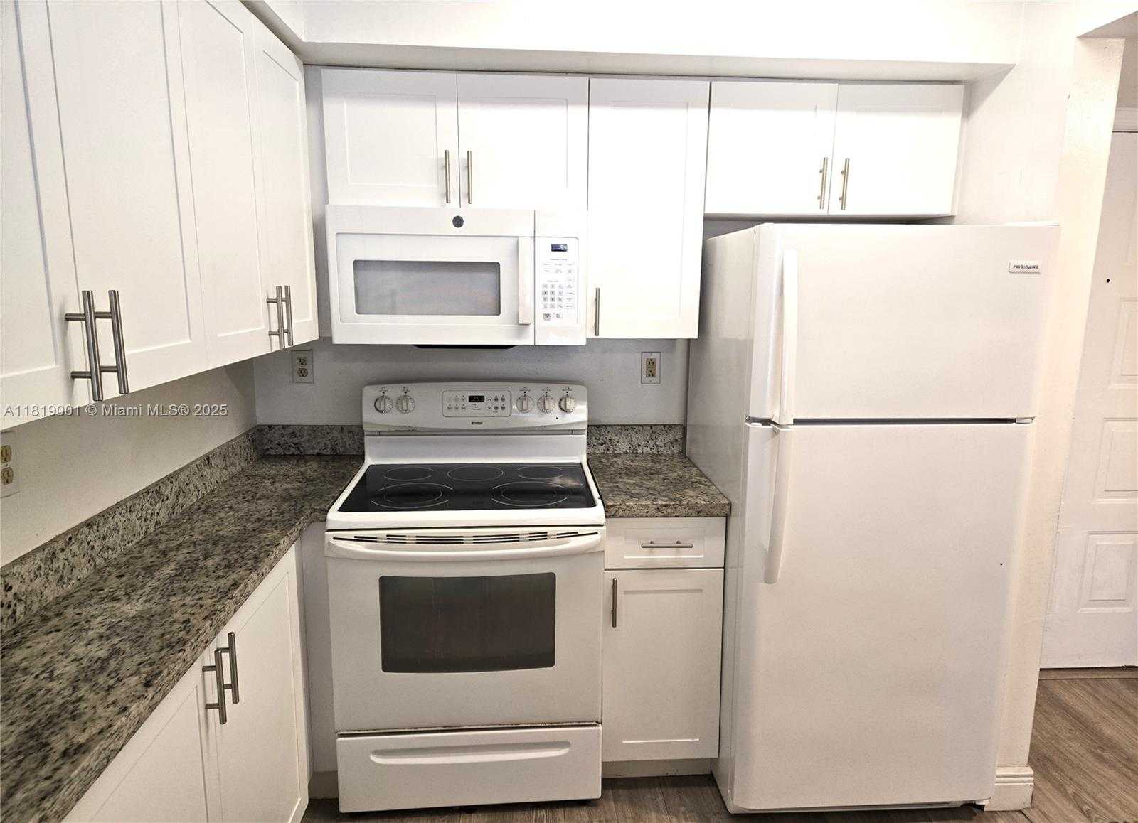 Small Image of 1280 SOUTH ALHAMBRA CIR #2308, Coral Gables Number 3