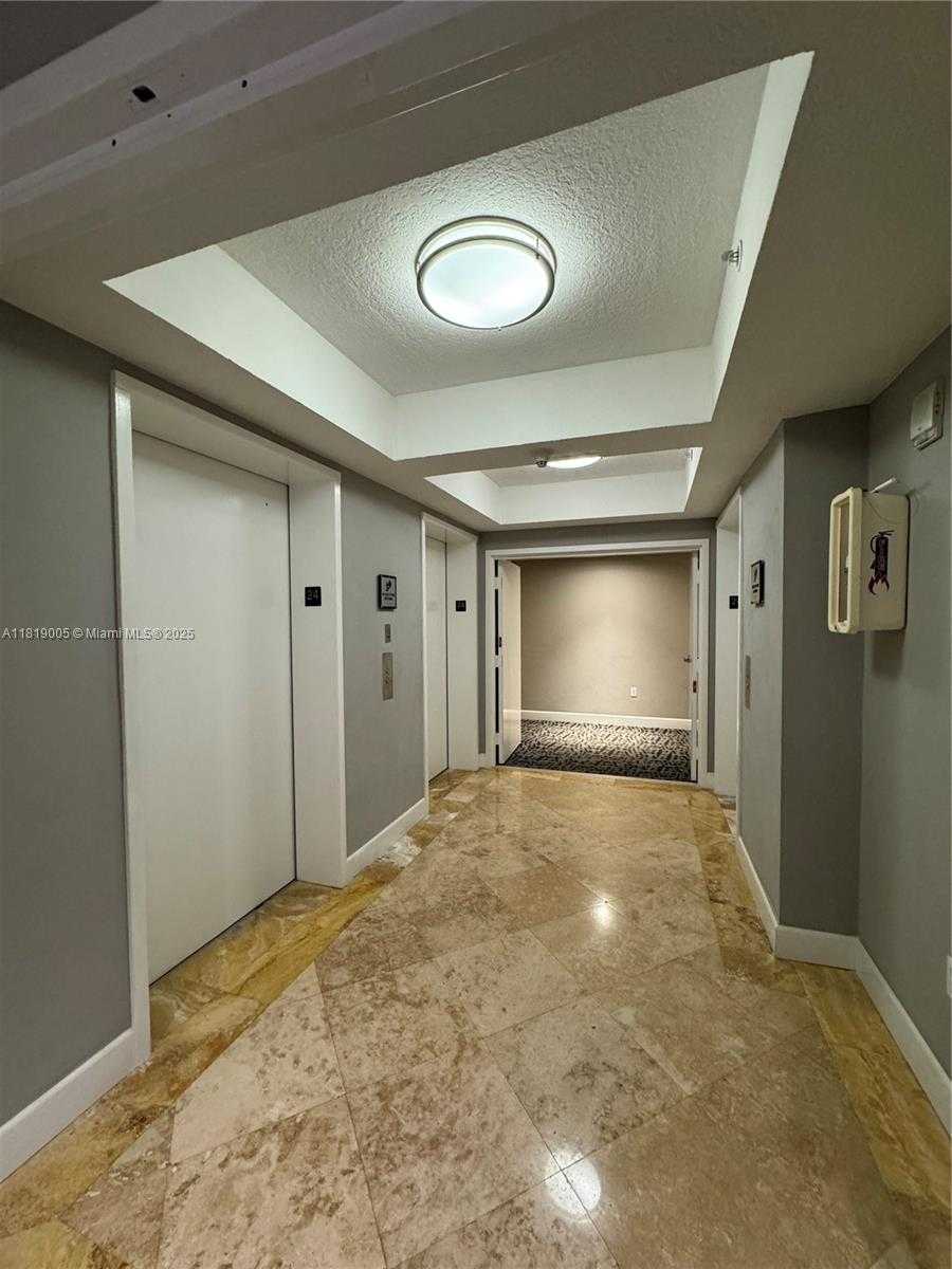 Small Image of 170 SOUTH EAST 14TH ST #2406, Miami Number 18