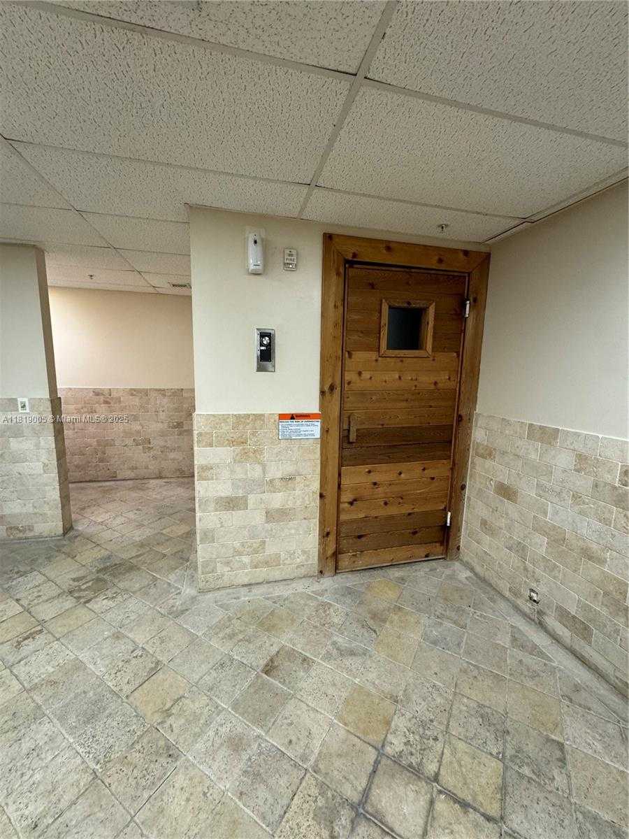 Small Image of 170 SOUTH EAST 14TH ST #2406, Miami Number 25